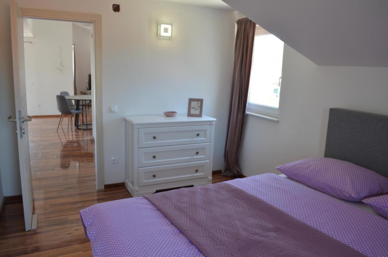 Apartmani Rita Slatine Eksteriør bilde