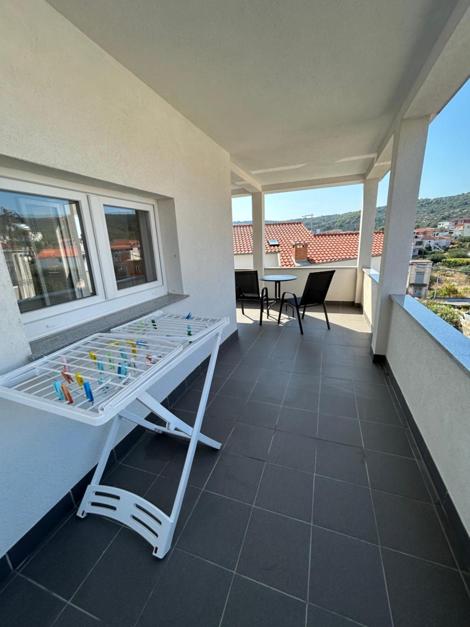 Apartmani Rita Slatine Eksteriør bilde