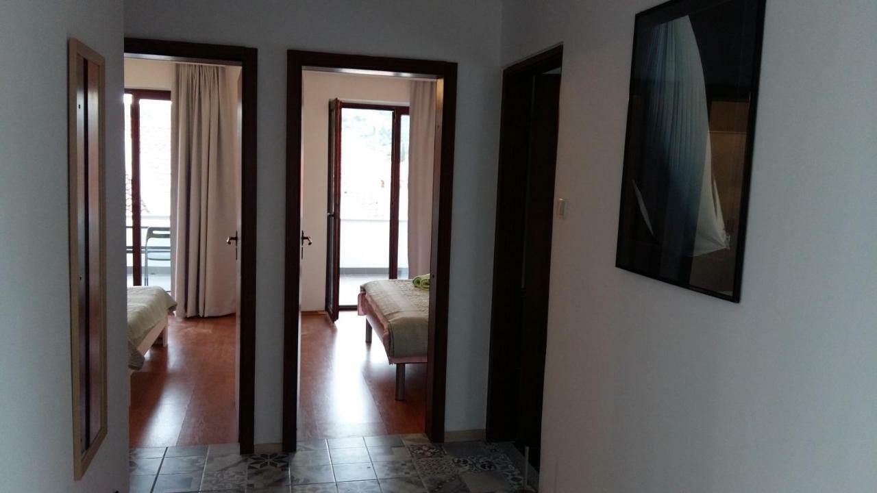 Apartmani Rita Slatine Eksteriør bilde